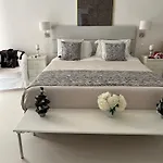 Relais Piazza Dei Martiri Alojamento de Acomodação e Pequeno-almoço Nápoles