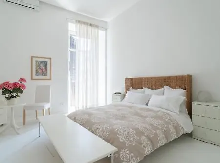 Relais Piazza Dei Martiri 4* Neapol