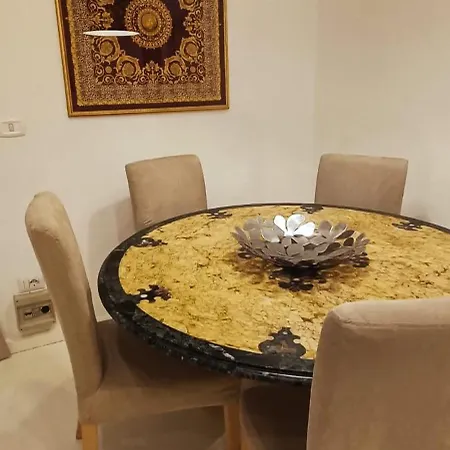 Oda ve Kahvaltı Relais Piazza Dei Martiri 4*