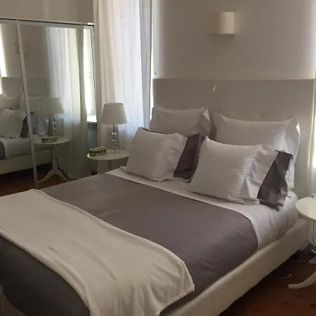 Oda ve Kahvaltı Relais Piazza Dei Martiri