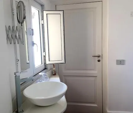 Oda ve Kahvaltı Relais Piazza Dei Martiri